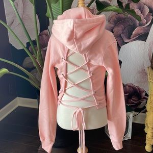 Pretty Little Thing laced back cropped hoodie